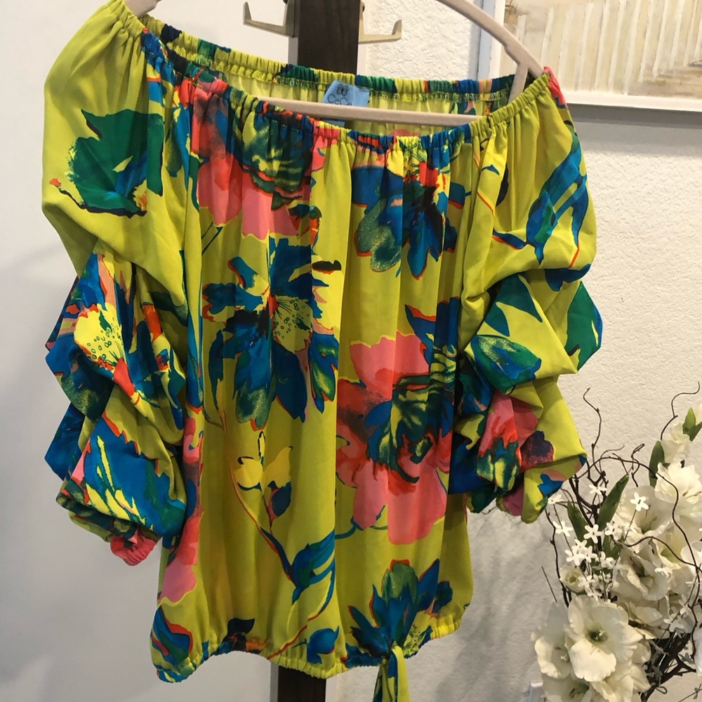 2 for $22 - CeCe Lime Green Floral Round Neckline Tie Hem Blouse